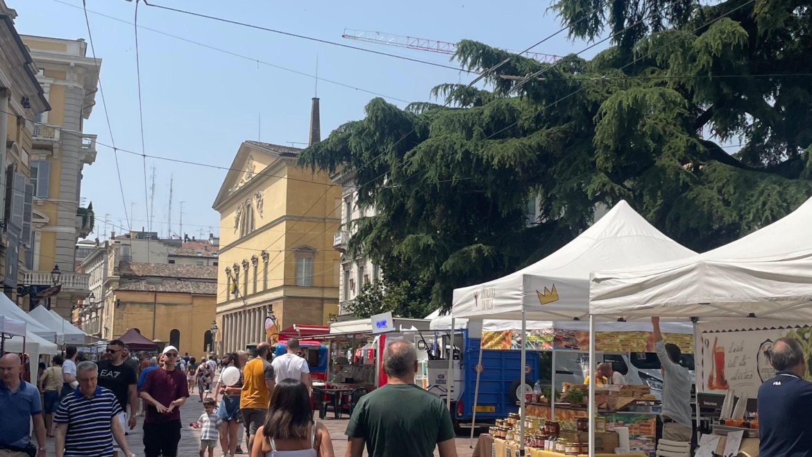 La Fondazione PHC alla festa in via Emilia